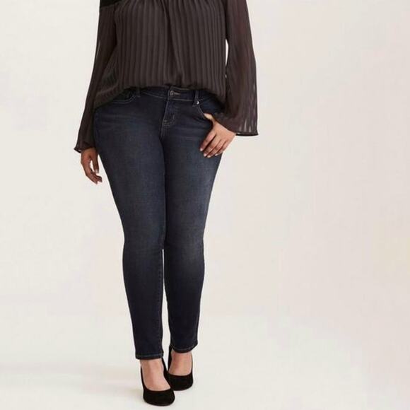 Torrid Premium Skinny Jeans Size 20R Dark Wash Mid Rise Ultimate Stretch Denim - Picture 1 of 16